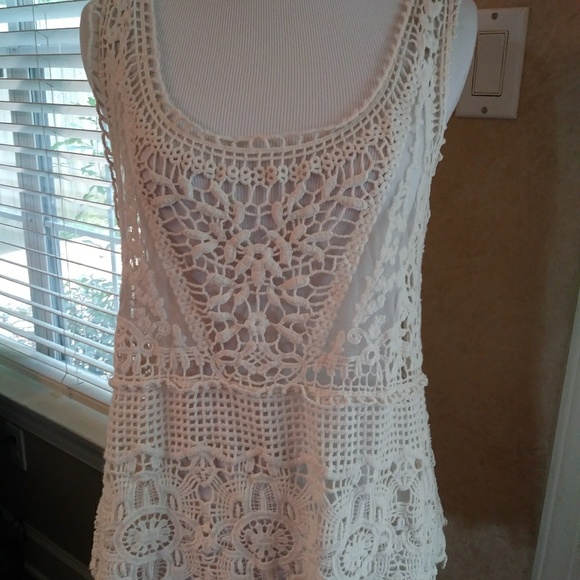 Noelle Crochet Cover Up Tank Top Size S/M - Picture 3 of 7